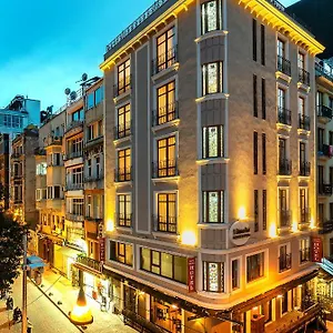 Santa Ottoman Istanbul